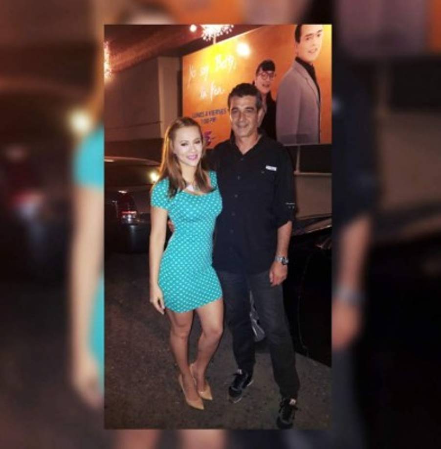 La hermosa periodista de Televicentro, Isabel Zambrano, habría conquistado el corazón del entrenador argentino del Motagua, Diego Vásquez.