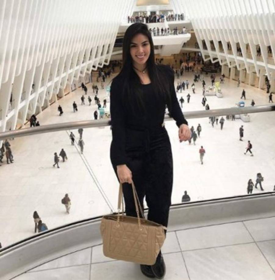 Hannah no tenía nada que ver con la historia que se contó en internet y que se hizo viral. Cientos de internautas se mostraron molestos tras creer que ella era una sexy pastora, las críticas fueron duras por culpa de la mala interpretación de la fotografía.