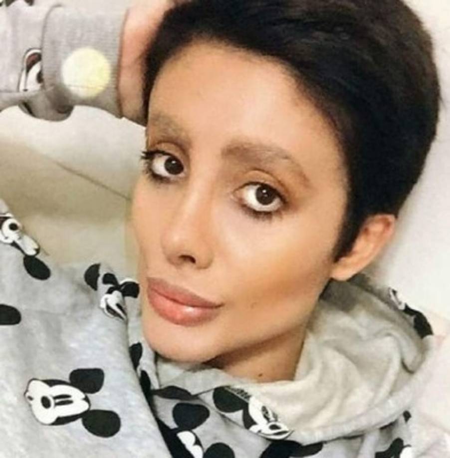 Tabar fue bautizada como la 'Angelina Jolie zombie' y medios de comunicación de todo el mundo reprodujeron las imágenes de su cuenta de Instagram, donde cuenta con más de 70 mil seguidores.