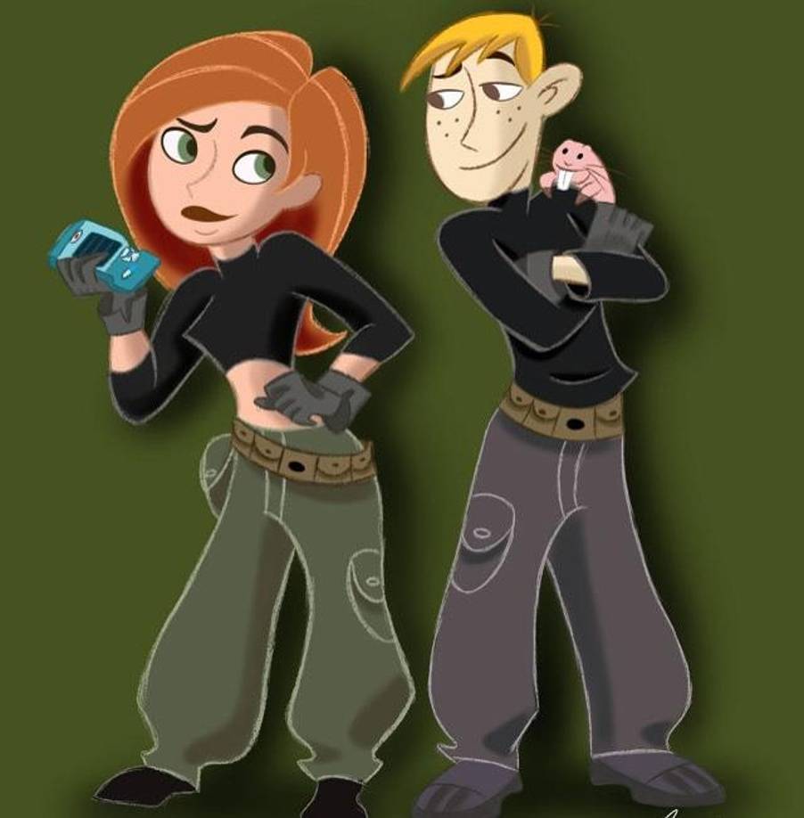 La pareja, que dio la bienvenida a su bebé en agosto , pasó su primera víspera de Halloween como padres con su bebé de 2 meses actuando como Rufus, la querida mascota del dúo que lucha contra el crimen.