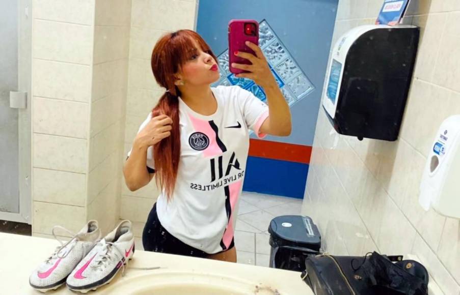 Mallely Dueñas, la futbolista sampedrana que sueña con jugar en una Liga Nacional Femenina