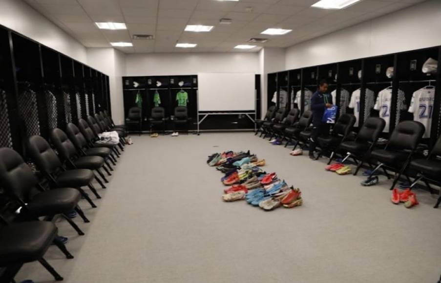 Así lucía el vestuario de la Selección de Honduras en el Allianz Field Stadium antes del partido.