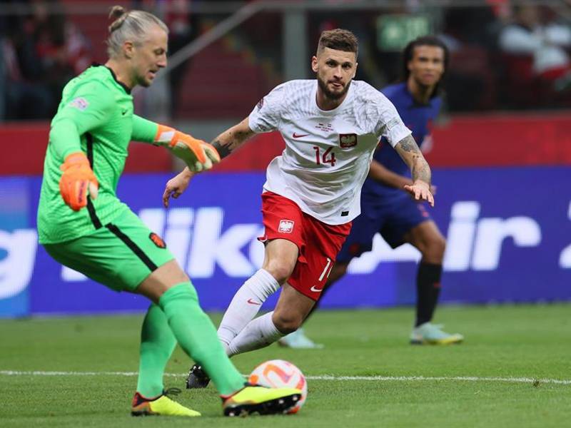 Remko Pasveer en su debut con Países Bajos ante Polonia.