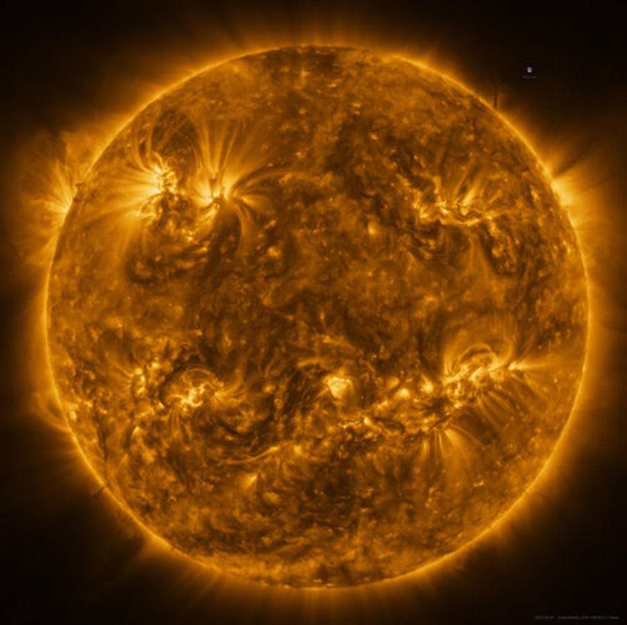 Las últimas imágenes del Solar Orbiter muestran el Sol completo con un detalle sin precedentes.