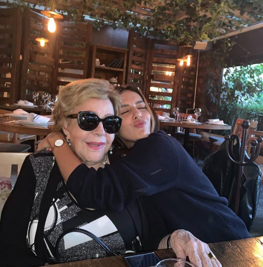 Según reportes de ‘Ventaneando’, a la cita con el notario público <b>acudieron Sylvia Pasquel y Efigenia Ramos, </b>quienes se mostraron sorprendidas por la presencia del citado medio.