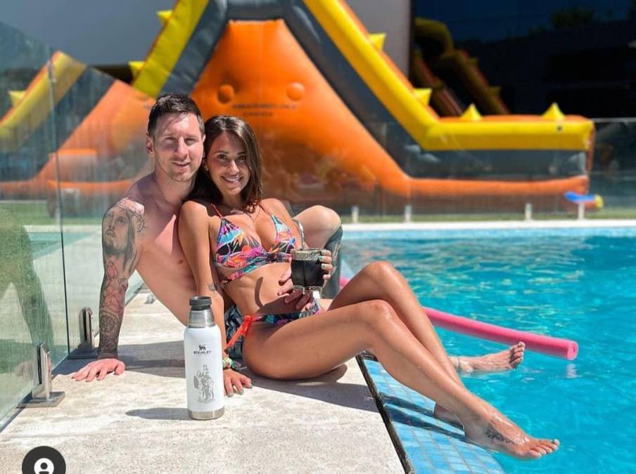 Antonela deslumbra: Messi inicia sus vacaciones en Ibiza y se reencuentra con un conocido