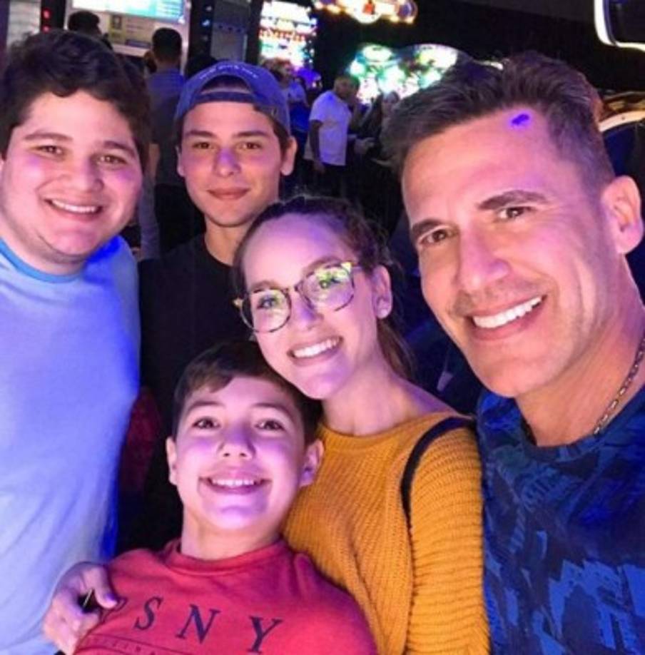 'Se me hace muy injusto que alguien haga uso de su puesto y poder de esta manera, en octubre cumplo dos años sin trabajar, (novelas) y llevo más de un año pidiéndole cita hasta dos veces por semana a un alto ejecutivo para hablar de mi caso', contó el actor.