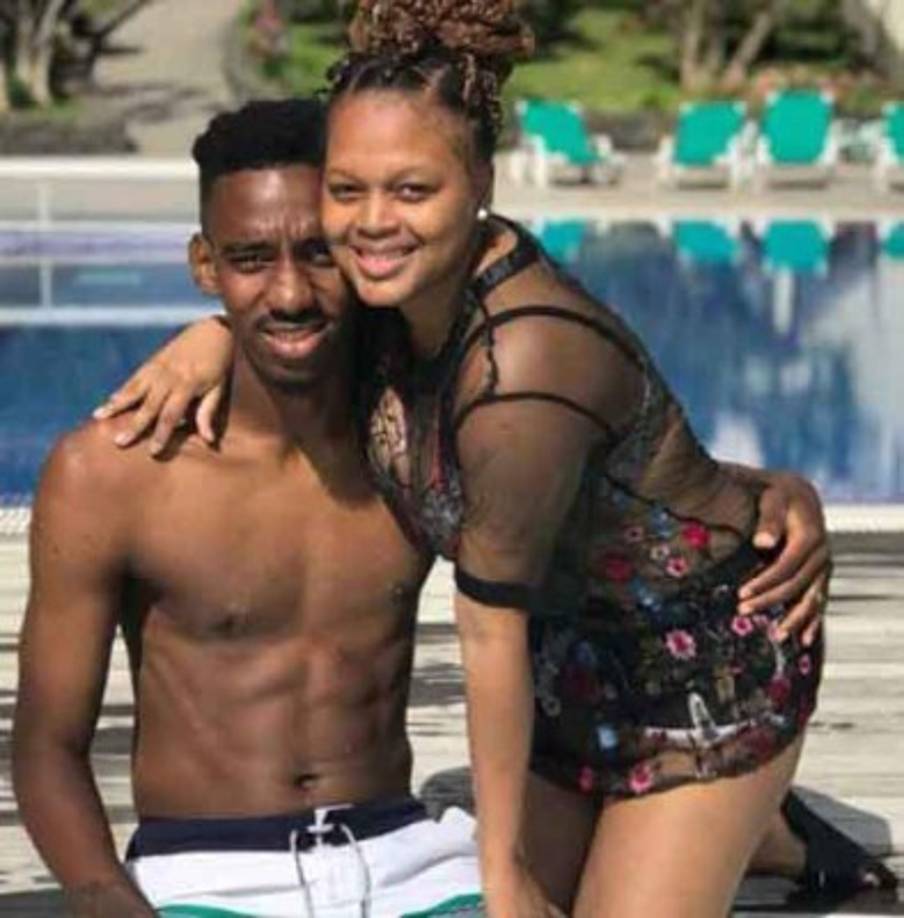 La esposa de Bryan Róchez es el complemento perfecto del goleador hondureño.