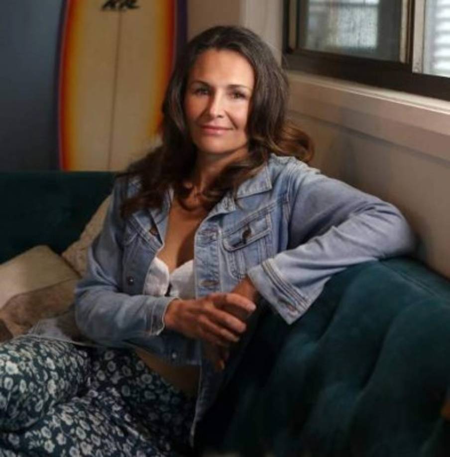 Lo que se suponía sería un viaje para encontrarse a sí misma, resultó en una verdadera pesadilla de la que pensó jamás saldría. Es la historia de Carmen Greentree, una surfista australiana.