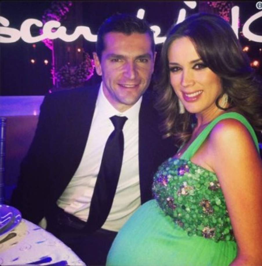 El momento que debía ser un hermoso recuerdo para la actriz, casada con el piloto de carreras Martín Fuentes, se convirtió en una herida permanente que lleva en lo más profundo y que le duele como el primer día.