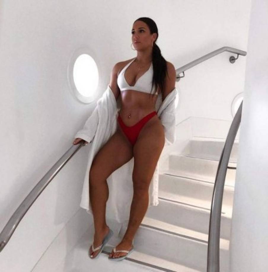 O'neill ha pasado por clubes como el Husqvanna (Suecia), Roma y Bari (Italia), Split (Croacia), Fleury 91 (Francia) y Rangers (Escocia).