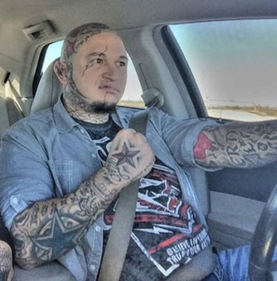 Ernesto Baeza Acosta asegura que tuvo un sueño en el que el presidente Donald Trump era su papá, y en el que la virgen de Guadalupe le dijo que Trump sería el presidente y que él debería pelear por la raza.