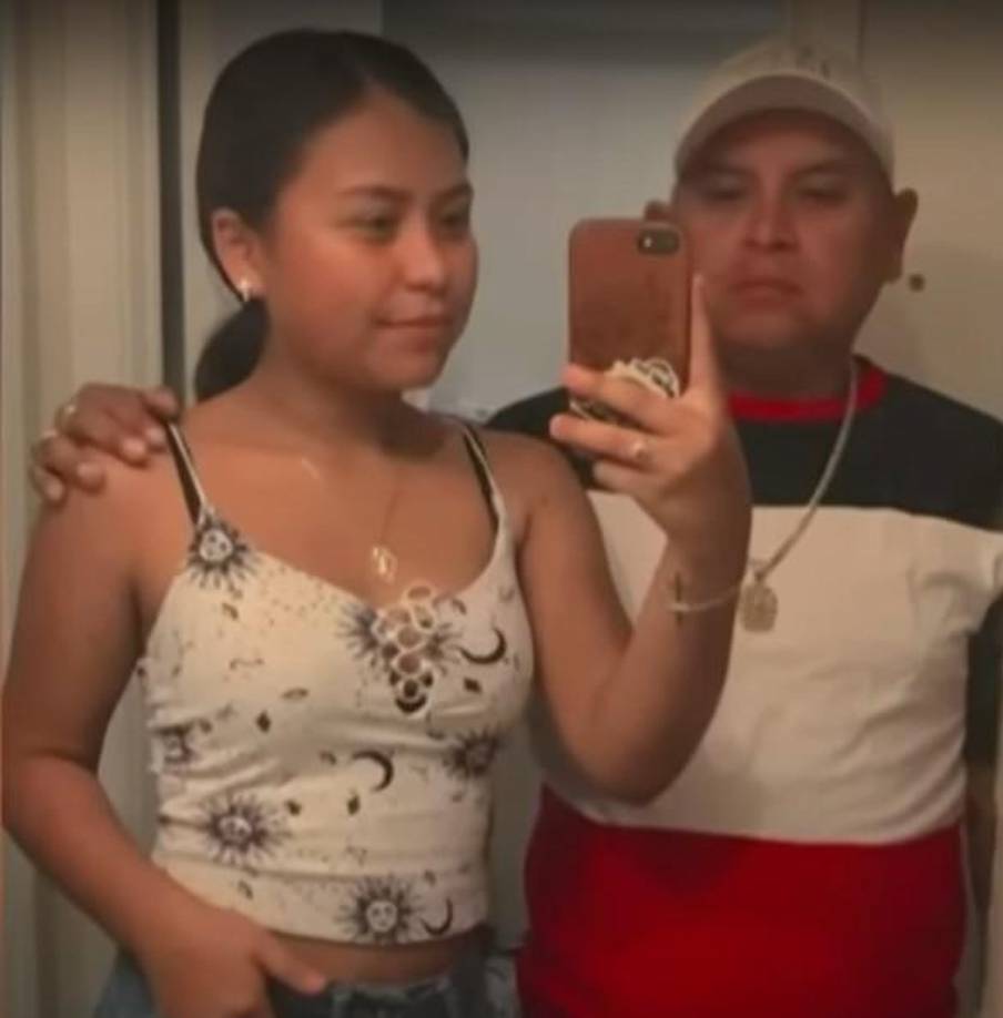 La joven madre dice que ahora queda desprotegida ya que su padre era quien se hacía cargo de sus gastos y los de su hijo.