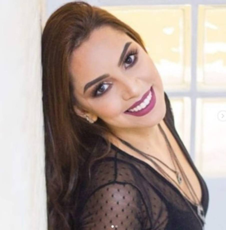 Enfermera de profesión, Jessica estaba en control prenatal y no había presentado ninguna complicación en su embarazo hasta el día de su boda el pasado sábado.