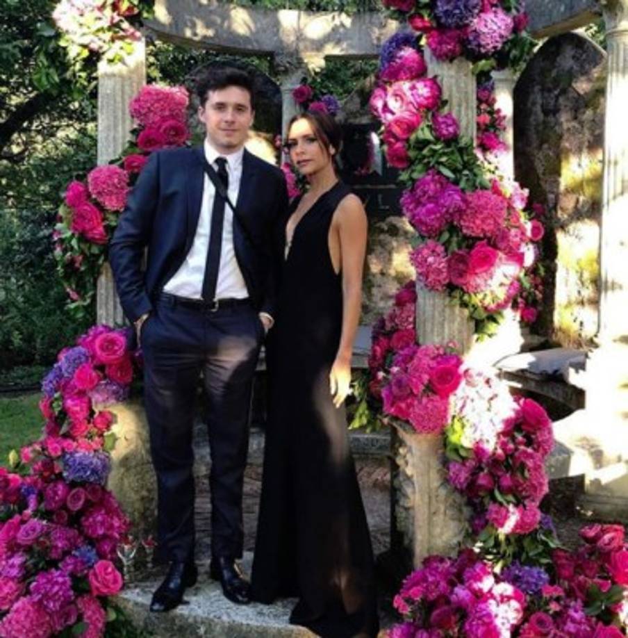 Los hijos de la pareja siguen sus pasos en el mundo de la farándula. Brooklyn, de 19 años, se mudó a Nueva York para estudiar Fotografía en la prestigiosa escuela Parsons de esa ciudad estadounidense.