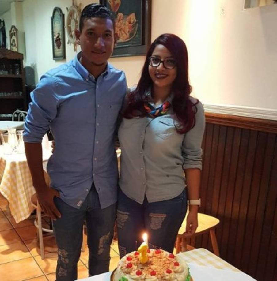 Mavis Hernández es la esposa del volante de contención Bryan Acosta. Ellos se casaron el año pasado en La Ceiba, Atlántida.