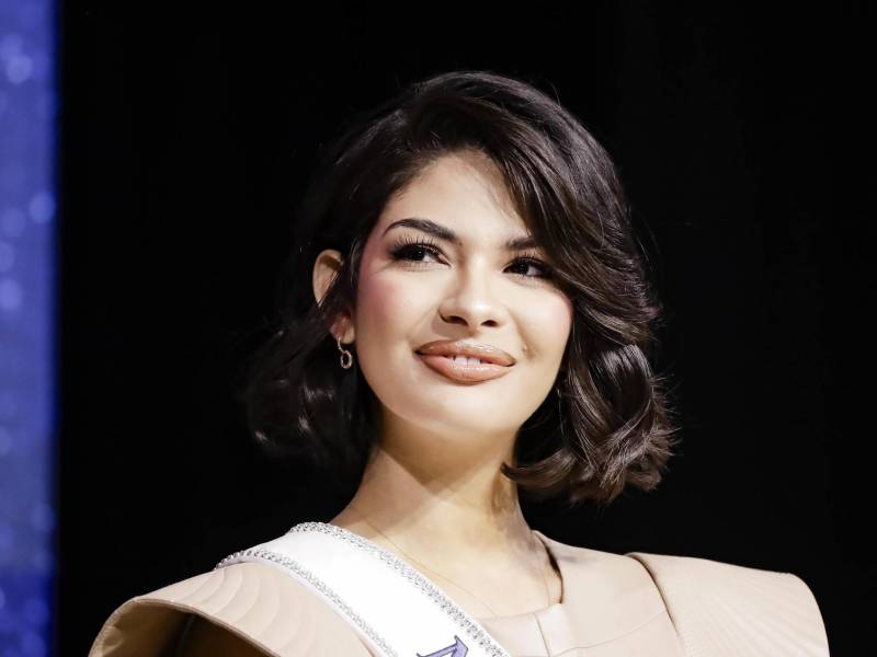 La nicaragüense Sheynnis Palacios, actual Miss Universo, se presentó este martes durante una conferencia de prensa en San José (Costa Rica). Palacios llegó este lunes a Costa Rica donde celebrará la belleza, la diversidad y el empoderamiento femenino en la región centroamericana, según los organizadores de su visita, que explicaron que la beldad solo cumplirá compromisos privados, unido a una conferencia de prensa el martes, para la cual no se tienen entradas a la venta y es de cupo limitado.