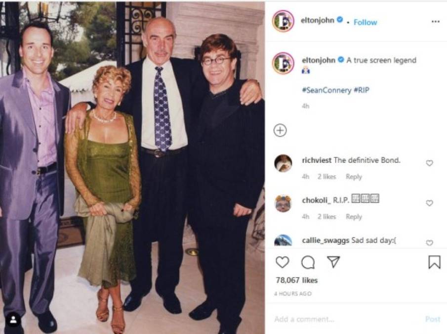 El cantante británico Elton John se sumó a los mensajes de despedida para Sean Connery. “Una verdadera leyenda”, dijo Elton junto a una foto en la que aparece con el artista escocés.