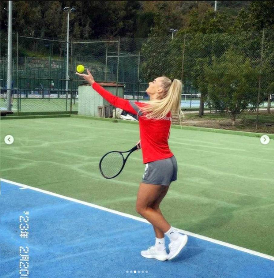 Alisha Lehman es hoy en día una de las mayores influencers del mundo del deporte, una futbolista que ha superado a Roger Federer como la deportista suiza con más seguidores.