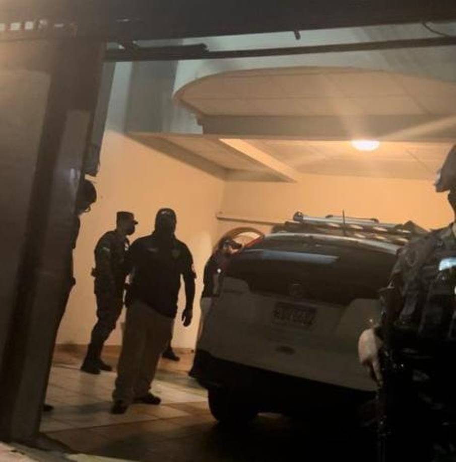 Allí promocionaba sus actividades ilícitas, tal es el caso de un sitio web denominado wanuncio.com. 