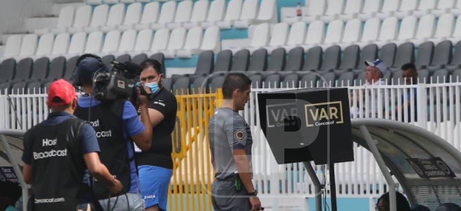 El VAR se utilizó por primera vez en el estadio José de La Paz Herrera de Tegucigalpa.