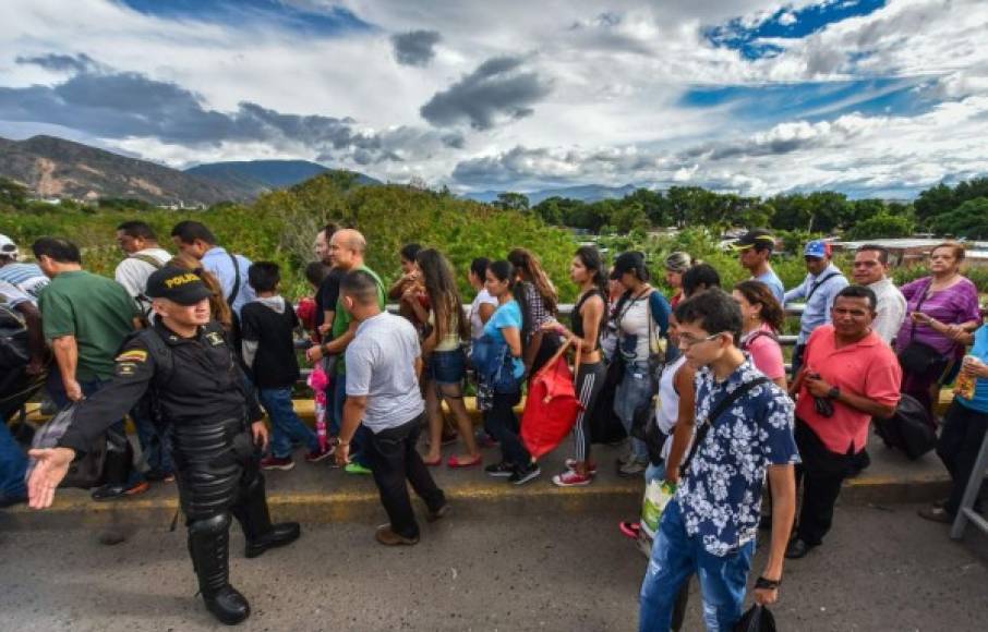 El director de la autoridad migratoria colombiana apuntó que la regulación de movilidad para los ciudadanos venezolanos se mantiene de acuerdo a las zonas establecidas con anterioridad, mientras que los beneficiarios de la TMF, que en un comienzo se había establecido serían solamente habitantes de frontera, se ha ampliada a todos los ciudadanos del país vecino.