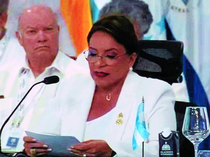 Castro abogó por Cuba, Nicaragua y Venezuela.