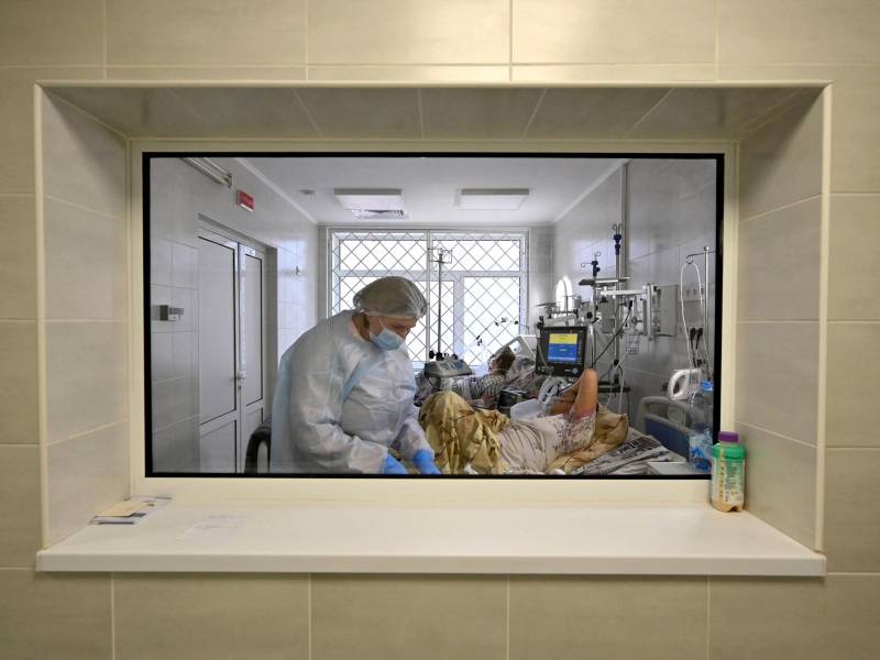 La aprobación de las píldoras anticovid Lagevrio ocurre en momentos que el Reino Unido y varios países europeos experimentan un repunte de contagios del letal virus.