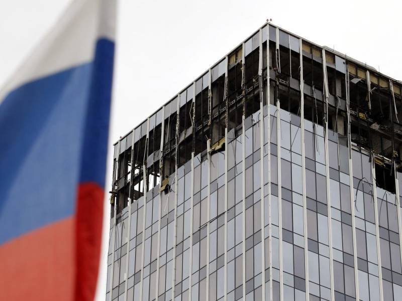 Edificio en Moscú atacado por supuestos drones ucranianos.