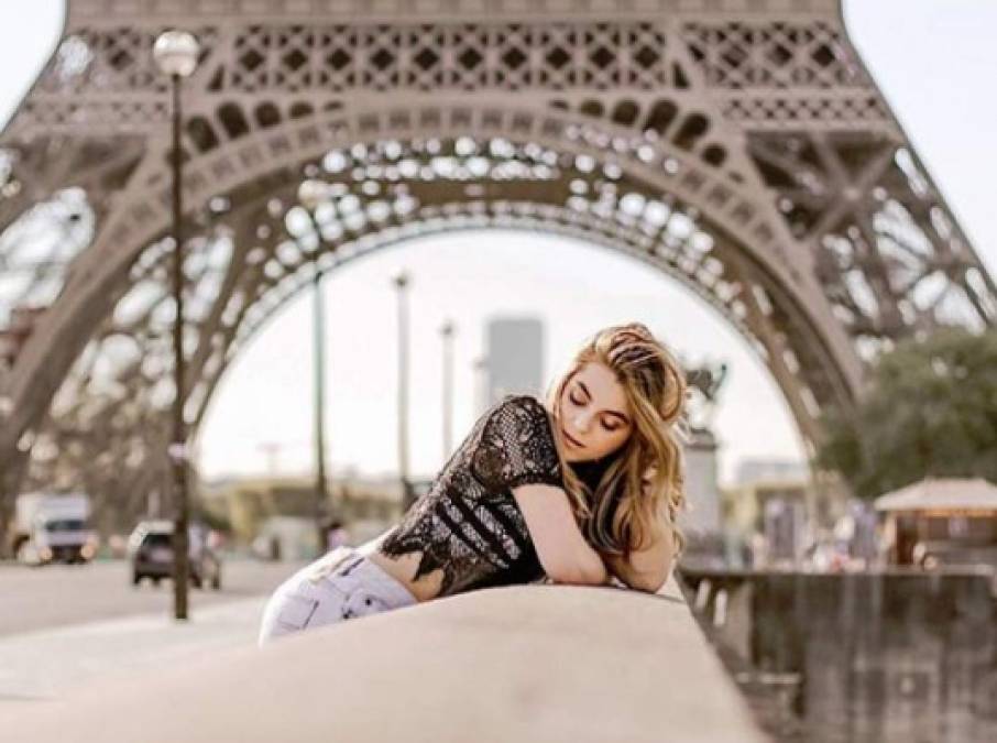 Sofía compartió en su cuenta de Instagram, donde cuenta con más de medio millón de seguidores, imágenes de sus recientes vacaciones en París, donde elementos de seguridad de su madre protagonizaron un altercado con un periodista de Univision, que intentó fotografiar a la familia del presidente.