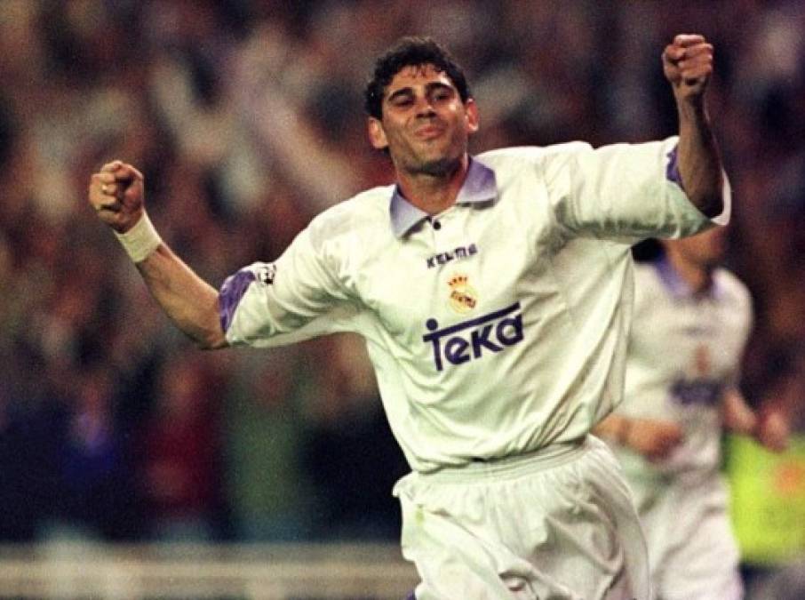 A pesar de haber conquistado cinco ligas españolas, tres Champions League y dos Copas Intercontinentales, al momento de renovar, Fernando Hierro pidió dos temporadas más, pero mas bien los dirigentes del Madrid lo descartaron de su plantilla.