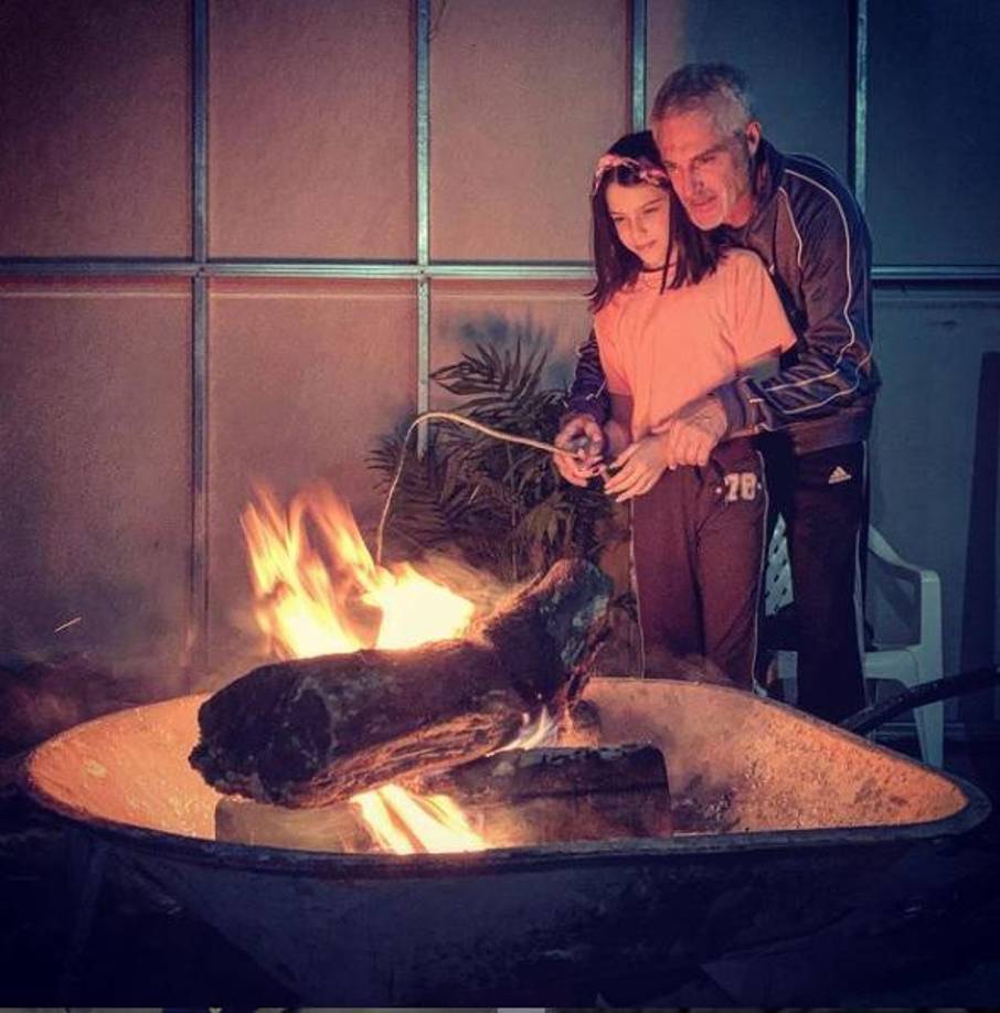 “Siempre he estado cerca de la niña y cumpliendo con mi papel, como te digo Lisset no me ha dicho nada sobre eso y mientras ella no me lo diga, no creo esto que me estás diciendo”. 