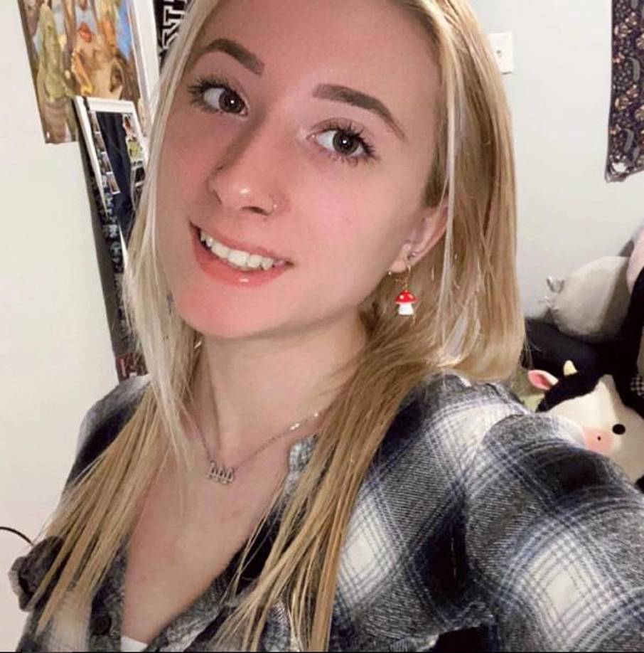 La policía del estado de Nueva York dijo que Gillis recibió un disparo mortal el sábado por la noche cuando se presentó con otras tres personas en la dirección equivocada cuando intentaba encontrar la casa de un amigo.