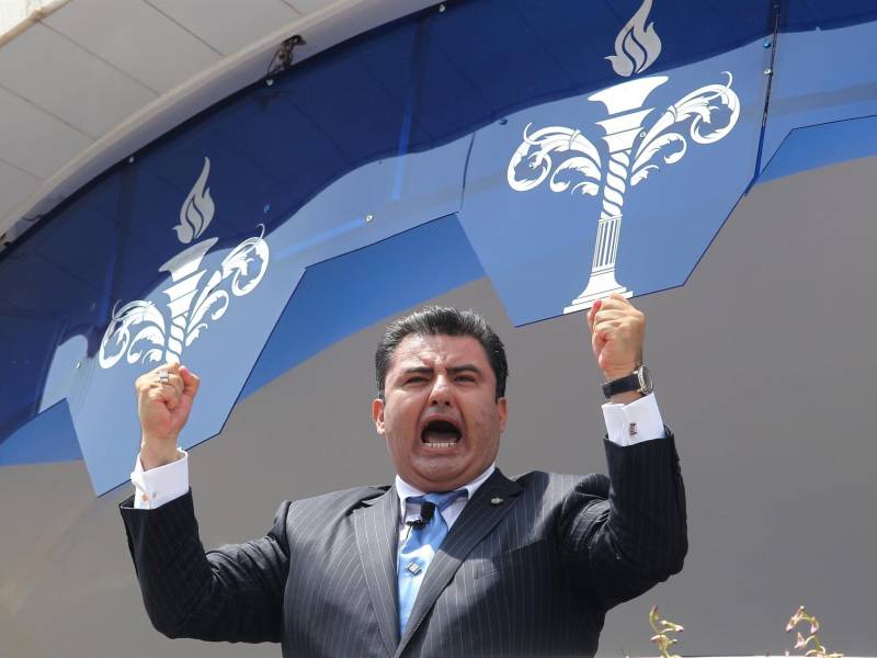 El líder de la iglesia la Luz del Mundo fue sentenciado a 16 años y 8 meses de prisión por sus abusos a menores.