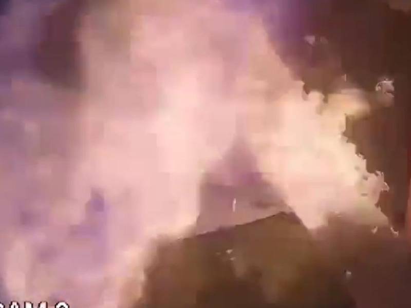 Video: Esposa y amante se unen para incendiarle el carro y apartamento