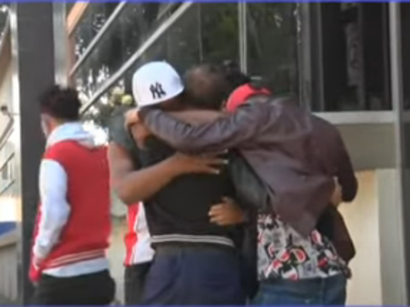 Familia del menor llegó hasta Medicina Forense.