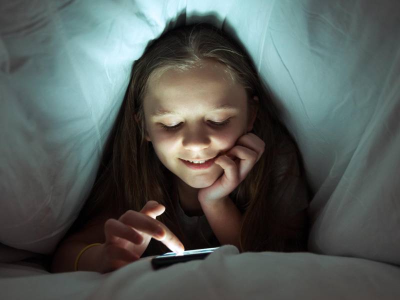 El ‘vamping’, es decir, utilizar las nuevas tecnologías antes de dormir, tiene efectos negativos para la salud. Foto cedida