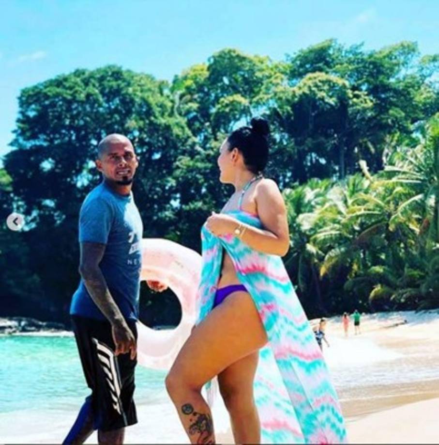 Wilfredo Barahona, defensa del Juticalpa FC, se lo pasó a lo grande con su esposa Katy Mejía en Punta Sal, Tela.