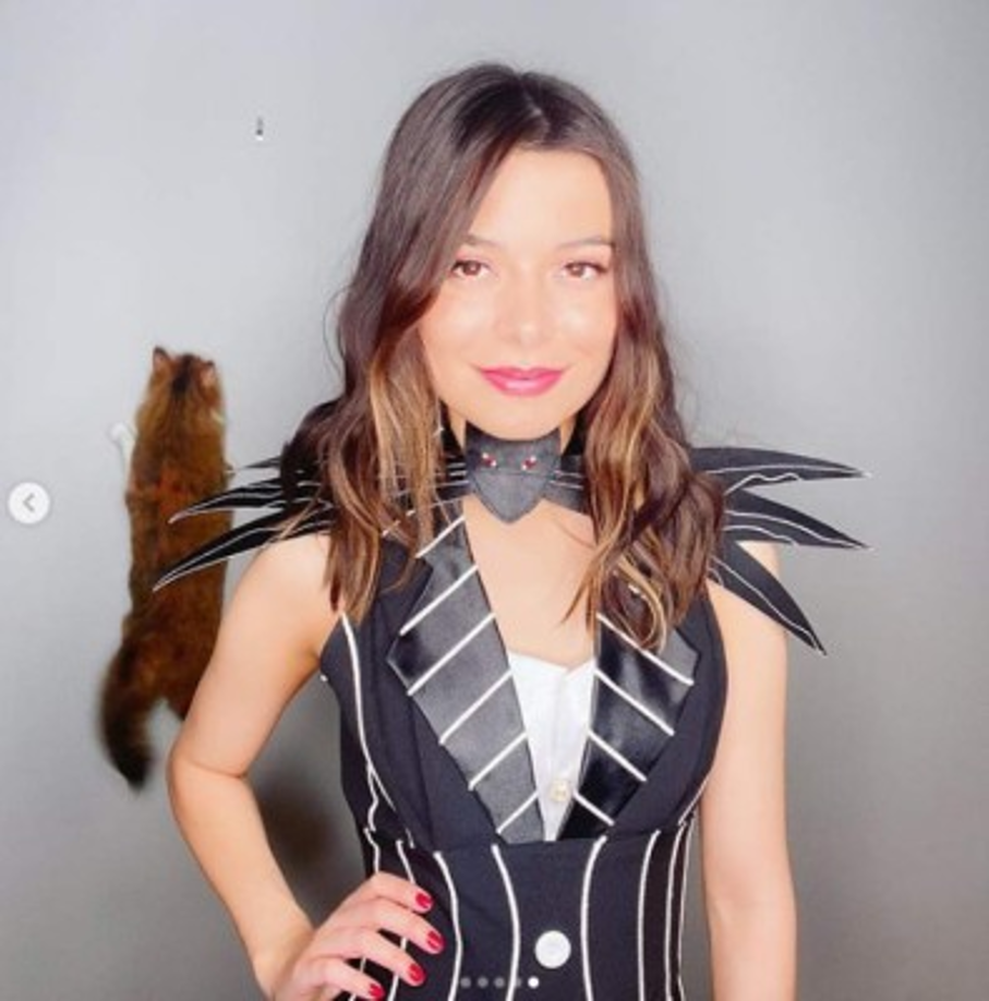 Miranda Cosgrove casi alcanza los 9 millones de seguidores en su Instagram.
