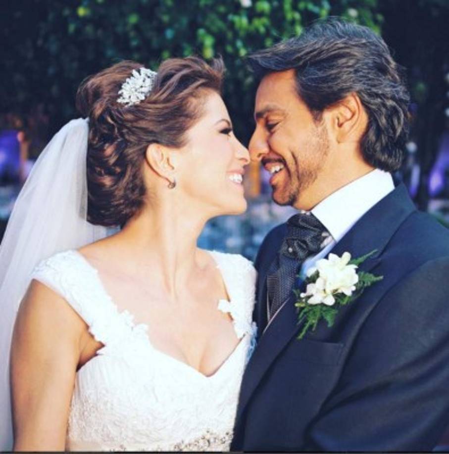 La última mujer que conquistó el corazón de Eugenio ha sido Alessandra Rosaldo con quien se convirtió en padre por cuarta vez. La historia de amor de la pareja de famosos comenzó durante un viaje a Canadá en la filmación del programa Vecino, el cual producía el comediante.