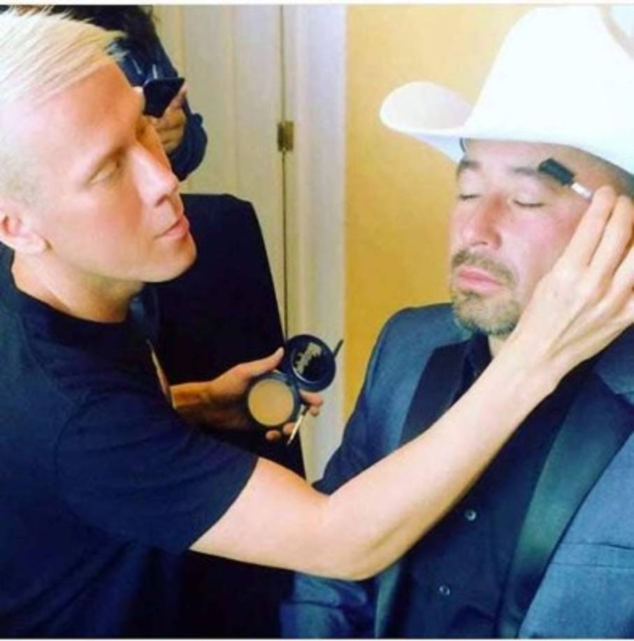 La familia pasó cerca de dos horas en maquillaje, situación que retrasó todo el plan del día.