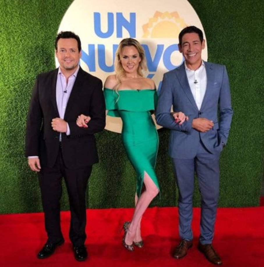 Regalando una dosis de nostalgia a su público, Rodrigo Vidal, Michelle Vieth y Johnny Lozada aparecieron en el show de Telemundo para celebrar junto a su antigua compañera de reparto.