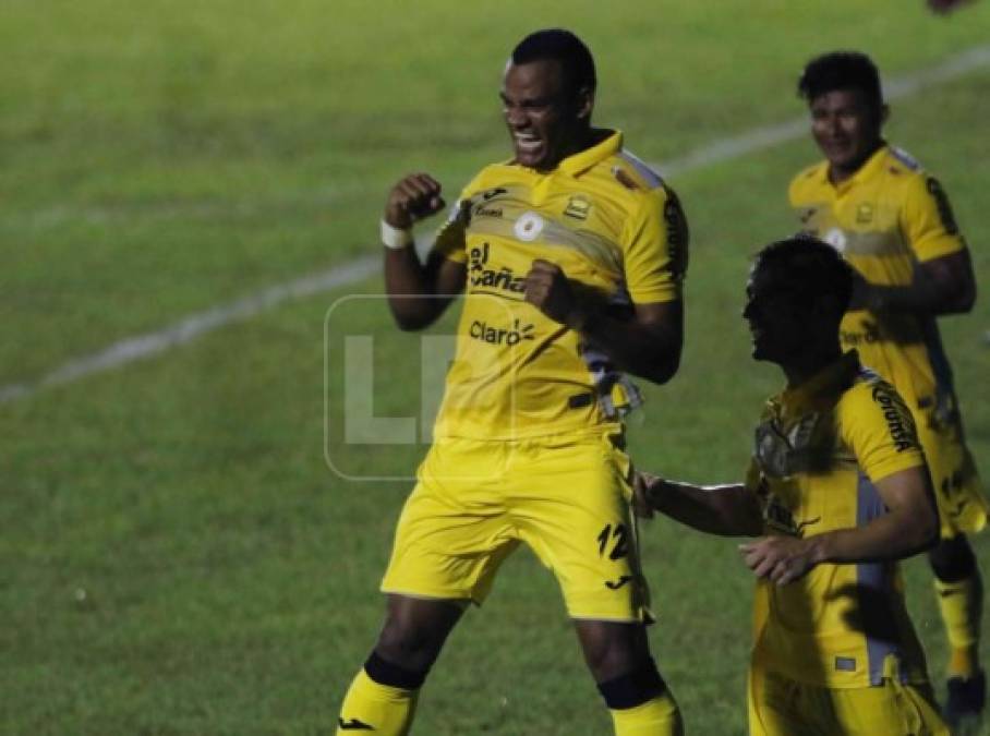 Así festejó Rony Martínez su gol contra el Honduras Progreso.