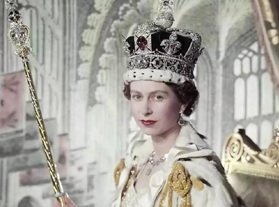 6 febrero 1952.- Fallece el rey Jorge VI. Isabel se convierte en reina.