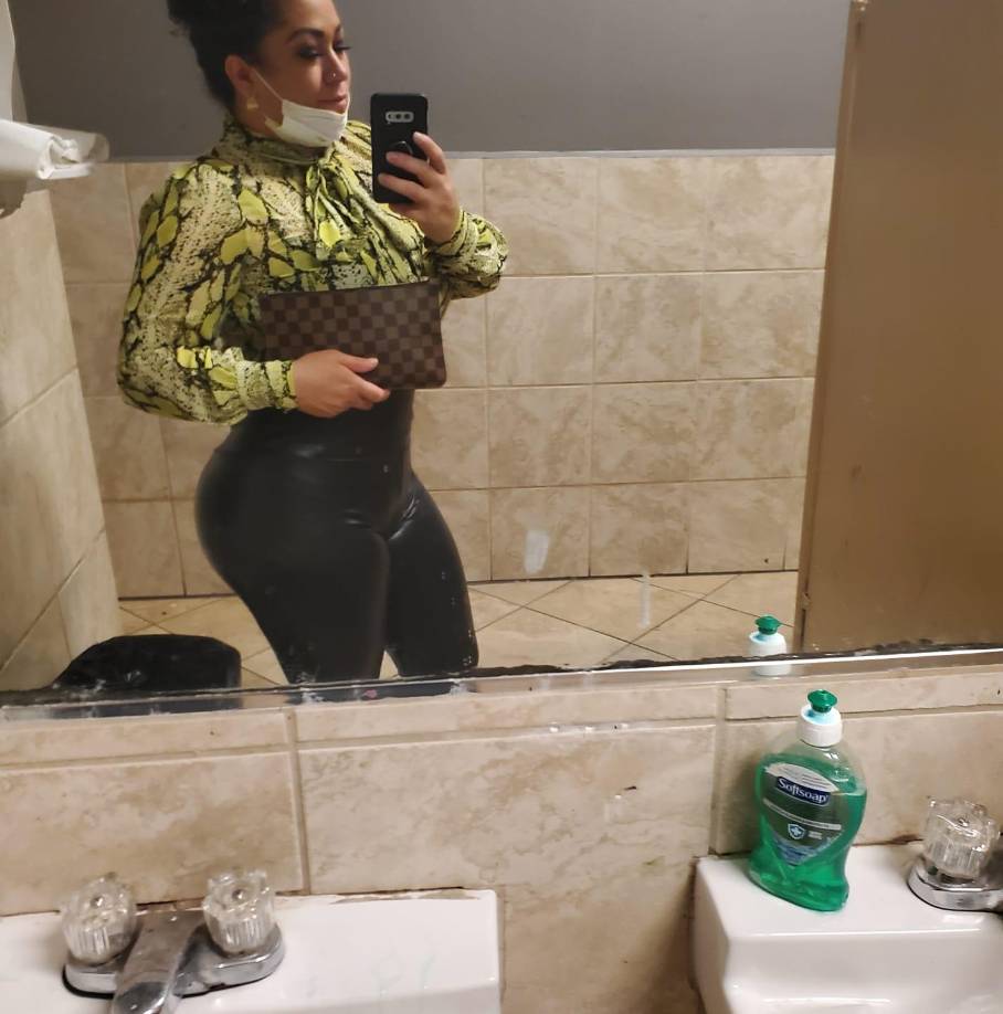 Sin embargo, las autoridades no dieron a conocer cuál es la relación entre Suany y Bustamante.