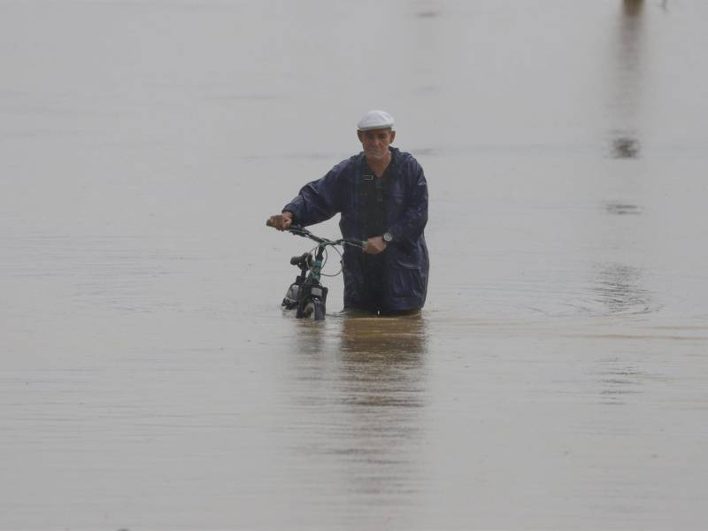 El contacto con aguas contaminadas es una de las causas del repunte del leptospirosis.