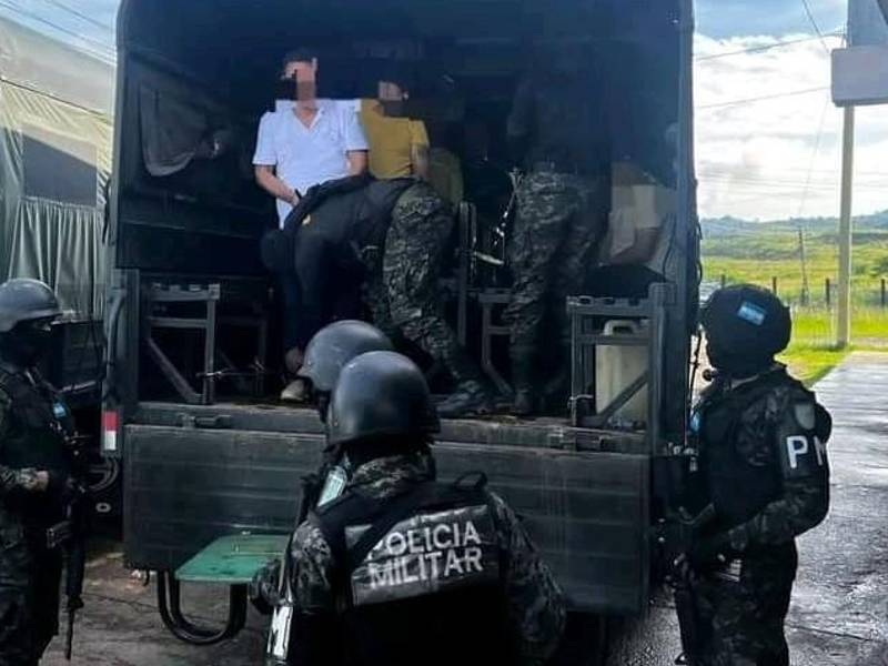 Este lunes, la Policía Militar del Orden Público (PMOP) trasladó al menos 20 reos hacia la prisión de Támara.