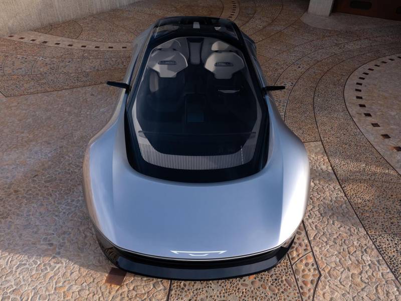 Fotografía sin fecha cedida este martes por Chrysler donde se muestra el prototipo de su auto eléctrico 'Halcyon', un deportivo que la marca del grupo Stellantis explicó que señala la dirección que el fabricante de automóviles va a adoptar de cara a la electrificación de su gama de modelos.