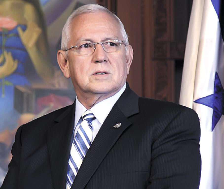 Más de 80 presidentes en dos siglos de república