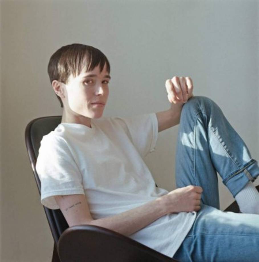 El actor de Umbrella Academy también dijo que su salida del clóset ha sido lo mismo un desafío como una oportunidad para compartir su experiencia como persona transgénero.